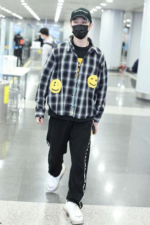 男明星格子围巾,格子围巾演绎男星时尚风采